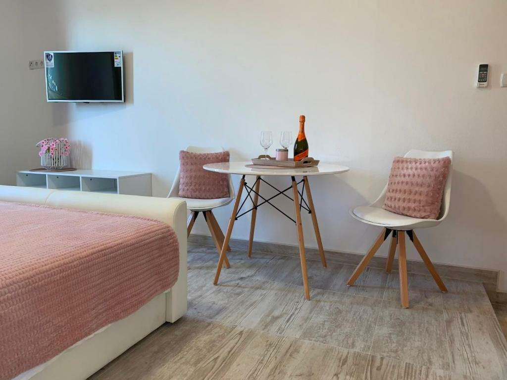 Apartments Blue Lagoon Trogir Exterior foto